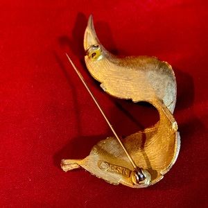 Vantage broach Beautiful leaf